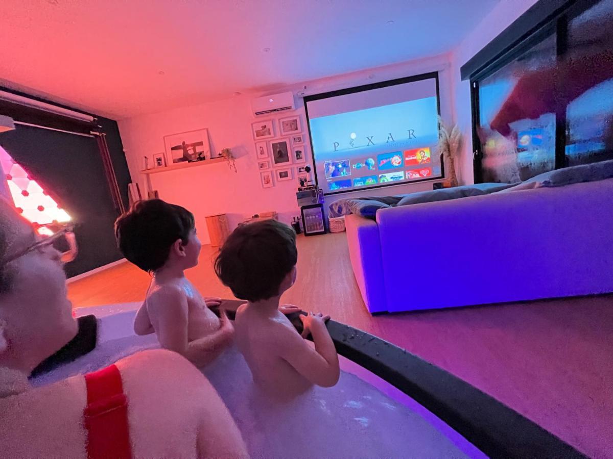 Thun-Saint-Martin Capsule Nature & Photos - Jacuzzi - Netflix & Home Cinema - Ps5 & Jeu מראה חיצוני תמונה
